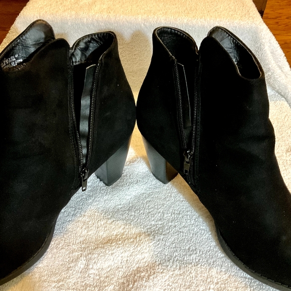 JUSTFAB BLACK & BROWN Western Style Loana Faux Suede Stacked Heel BootS. Sz-10 - Picture 6 of 12